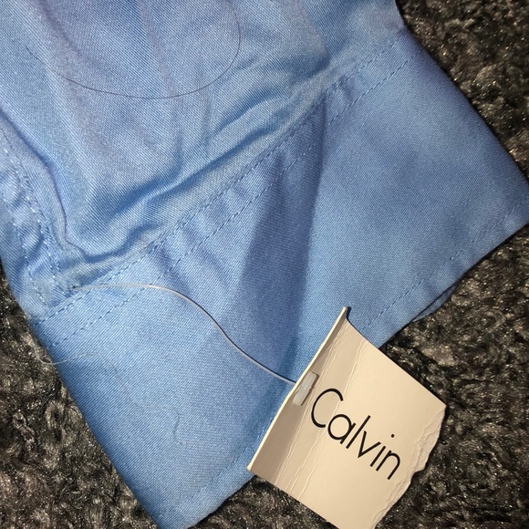 Men’s Collared Button Shirt - Picture 3 of 3